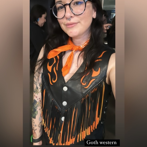 Vintage Leather Fringe Vest with Coin Buttons - Picture 8 of 8